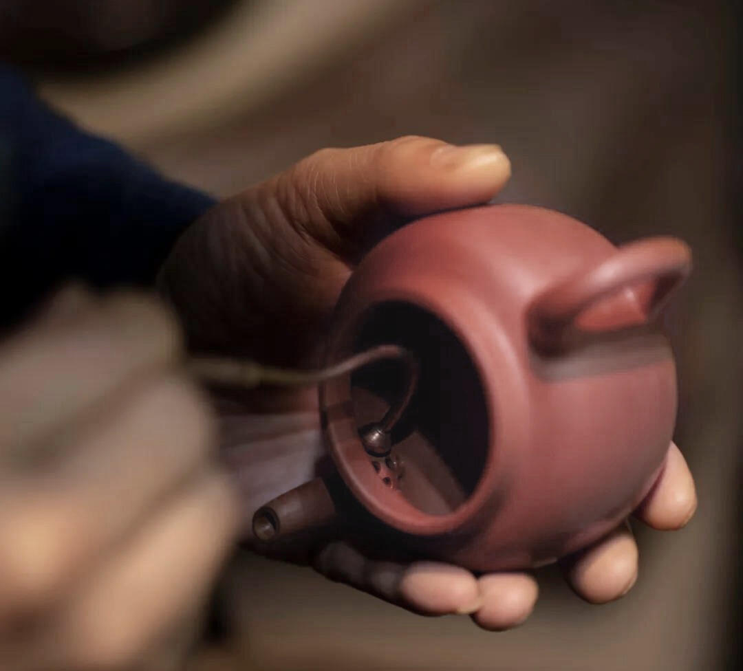 How to Choose the Right Yixing Teapot: A Guide from a Tea Expert