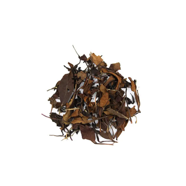 Pile of dried Shoumei White Tea leaves from 2014 Aged Shoumei Dark Aroma Edition