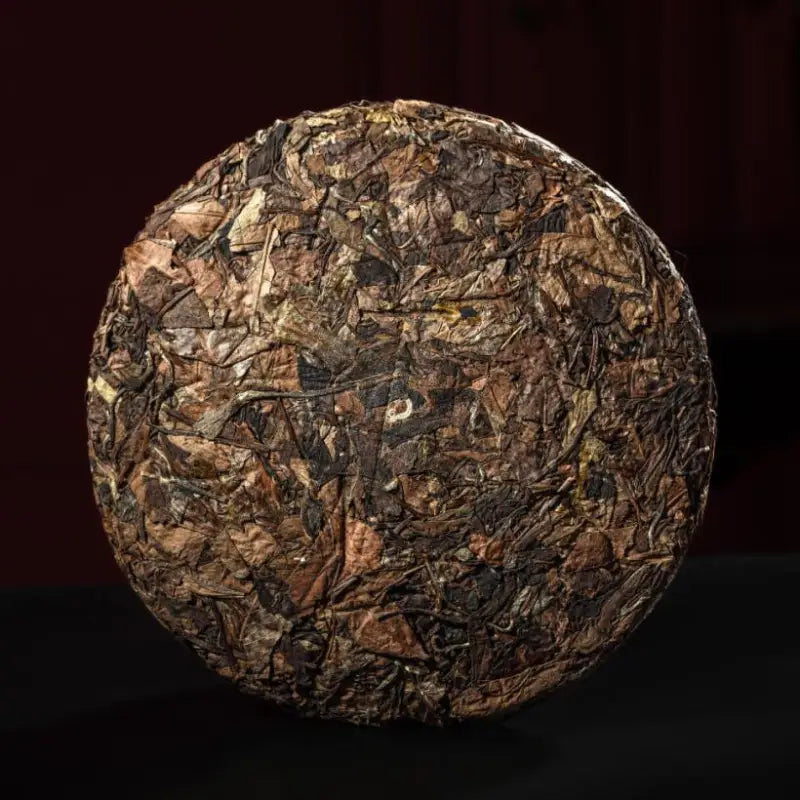 Compressed disc of Fuding Shoumei White Tea, aged white tea for long-term aging