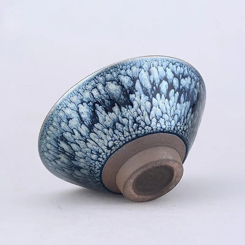 Blue and white patterned ceramic bowl with crystalline glaze for Jian Zhan tea blooming frost