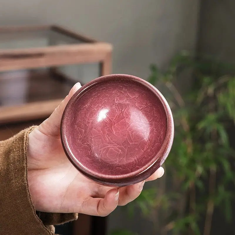 Maroon ceramic bowl from Jian Zhan collection for Gongfu Tea and Jian Zhan teacups