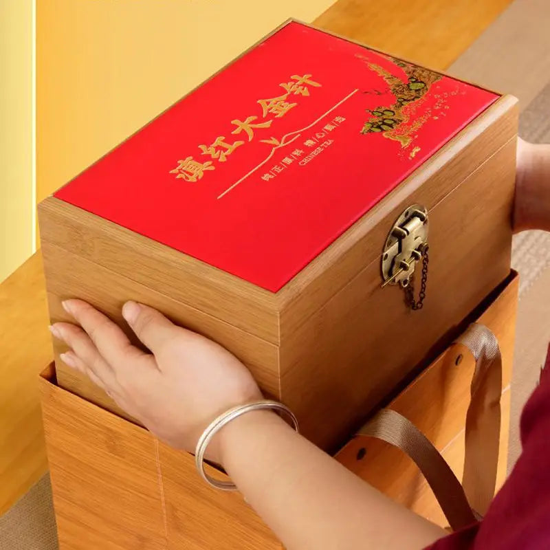 Wooden tea box with red lid for Da Jin Zhong Black Tea Leaves, perfect for teapots and mugs