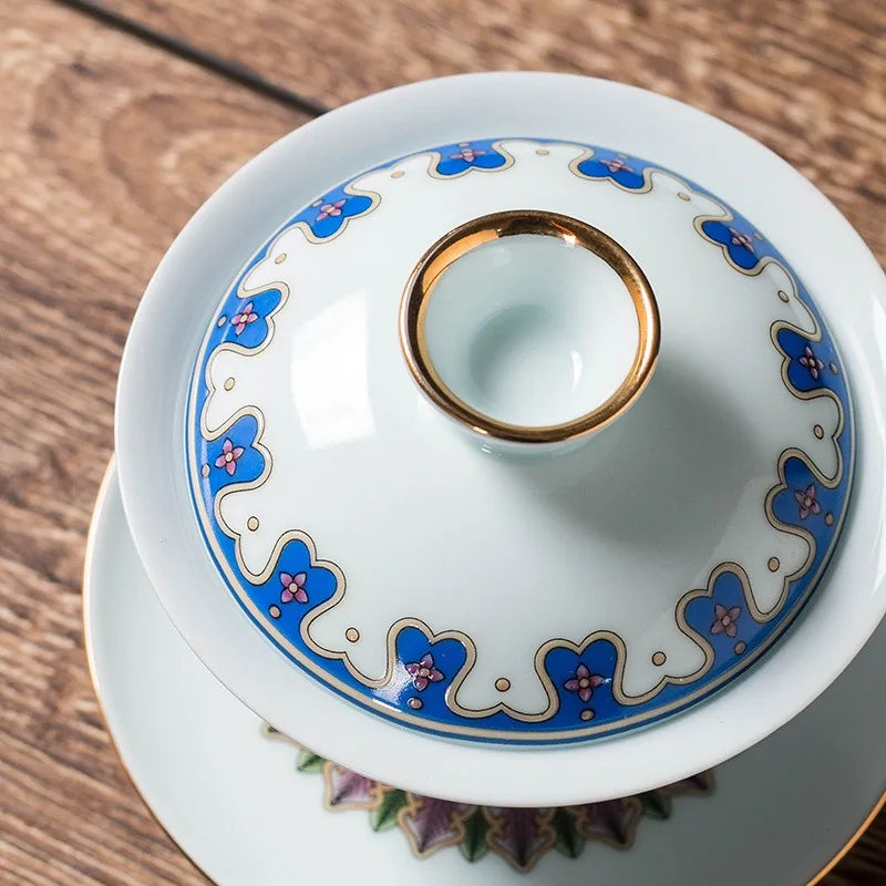 Falangcai-style gaiwan with blue floral band and gold rim – photo 3