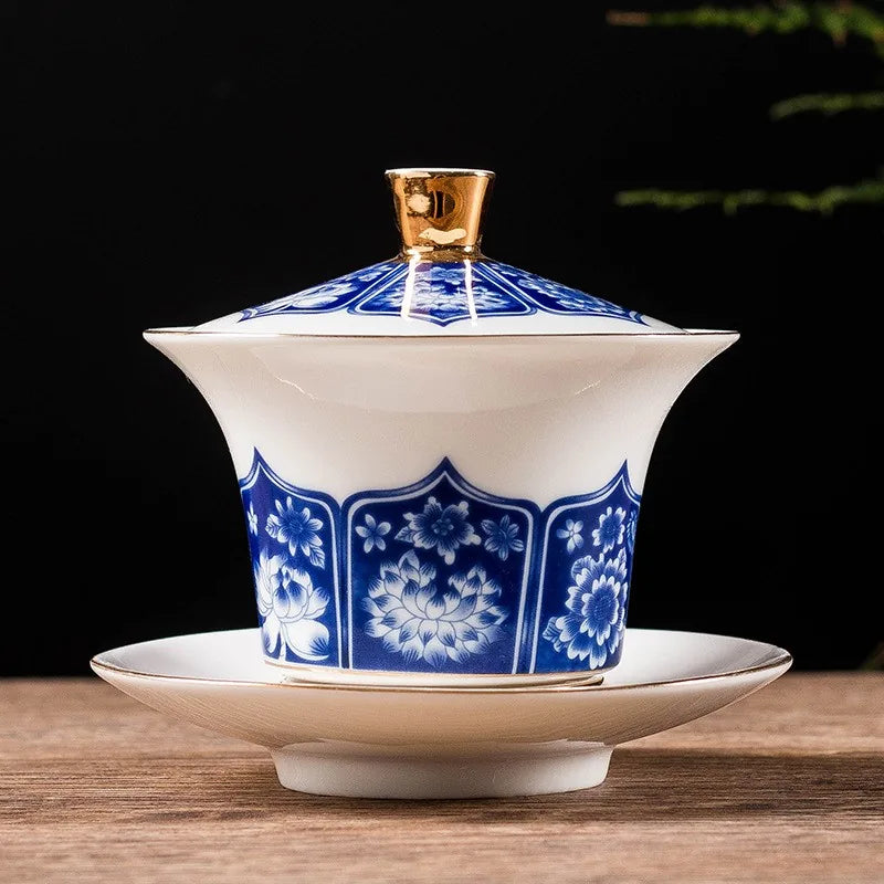 Falangcai-Style Gold-Knob Gaiwan – Blue & White