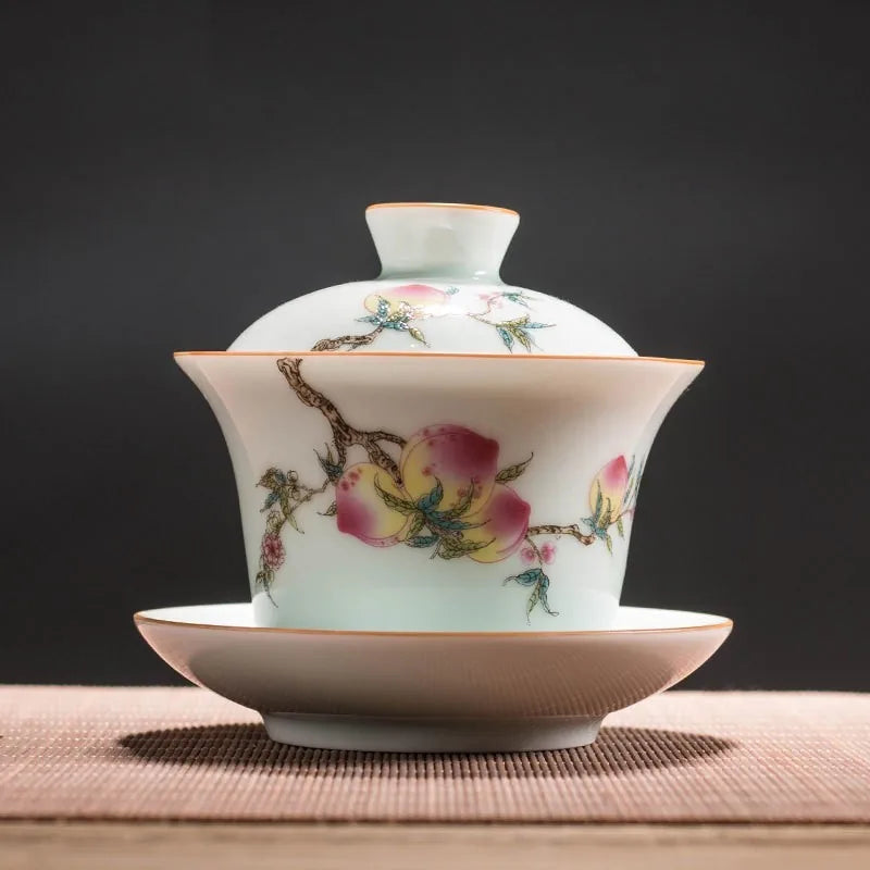 Famille Rose Sancai Gaiwan – Longevity Peach / 225 ml