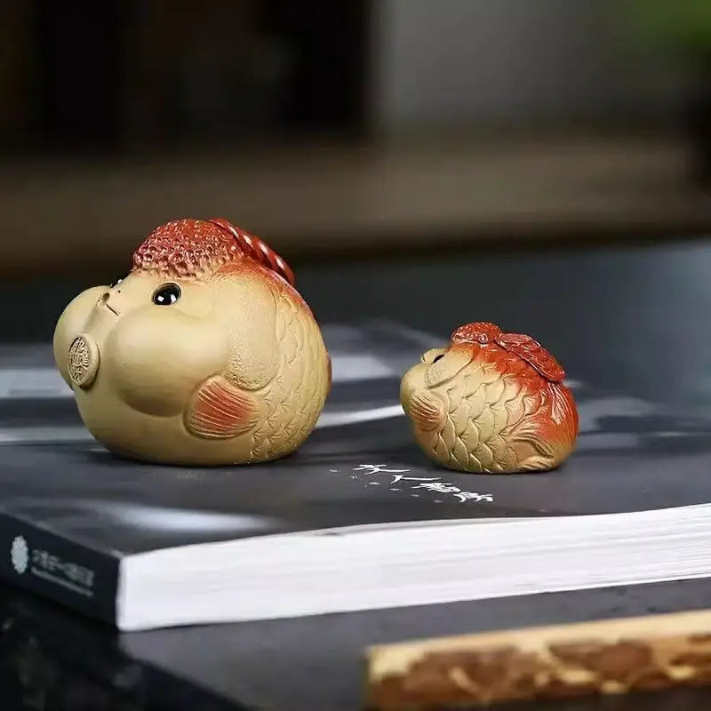 Ceramic goldfish figurines as fish tea pet for Yixing clay tea pet Feng Shui tea pets