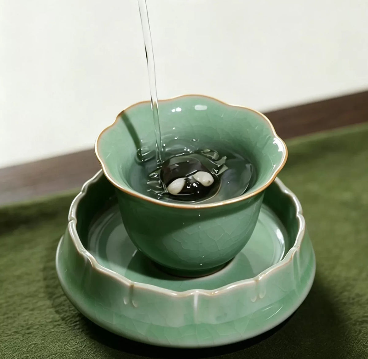 Ge Harmony Crab Cup — profile view