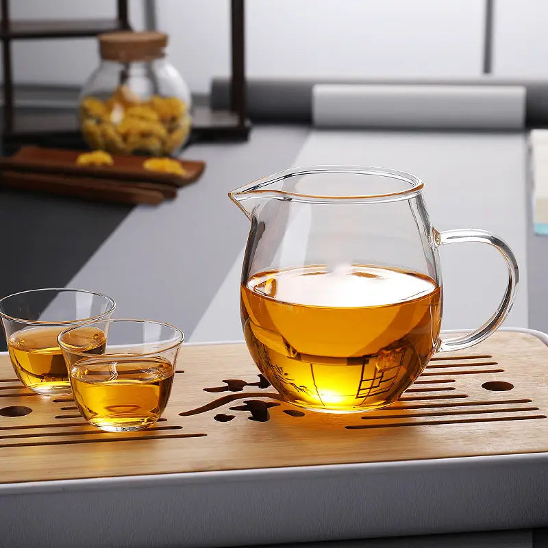 Heat-resistant borosilicate glass Gong Dao Bei with a fair cup and cups for tea brewing
