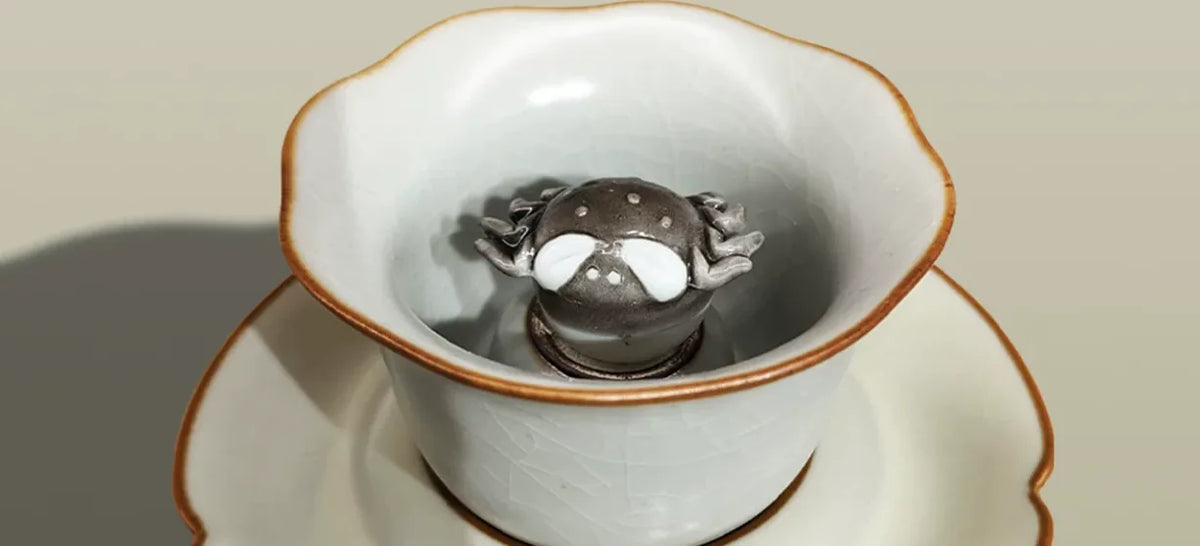 Guan Harmony Crab Cup — further detail