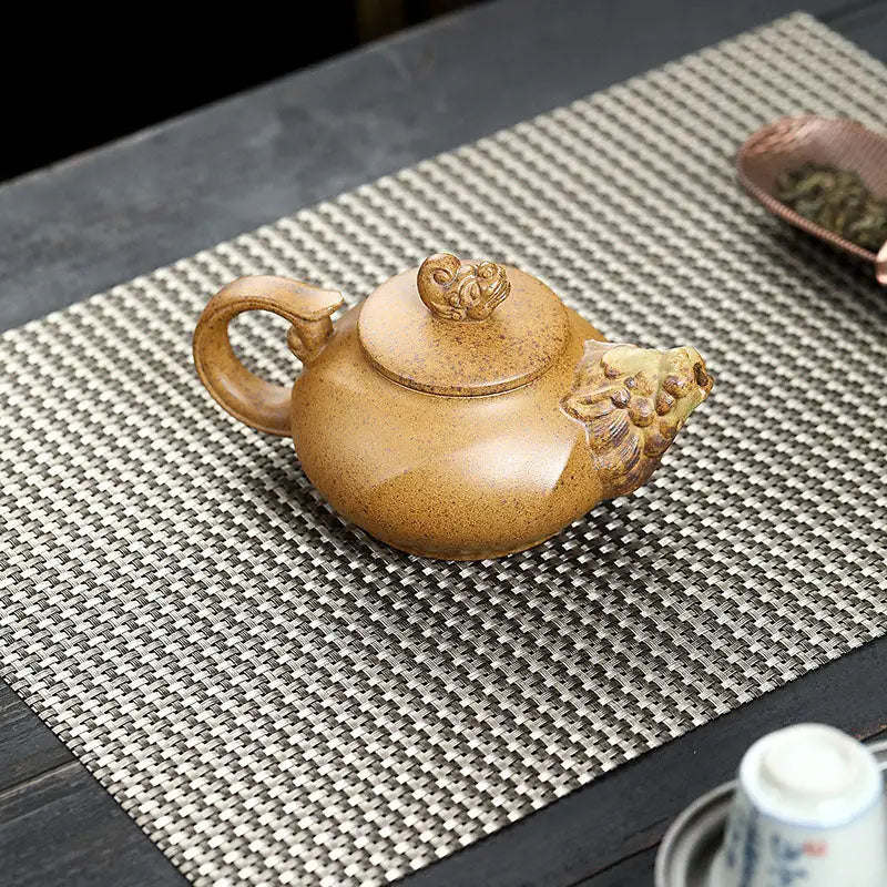 Ceramic Yixing teapot Guardian Spirit with duanni clay and lion head dragon spout