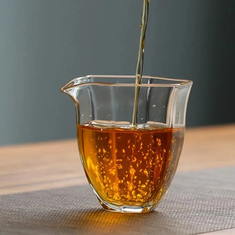 Heat-resistant Glass Tea Pitcher Tea Pitcher side view