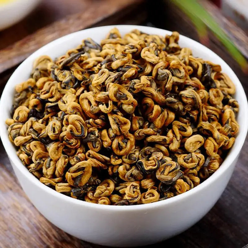 Twisted dark golden Jin Luo Red Tea Leaves for teapots and tea sets