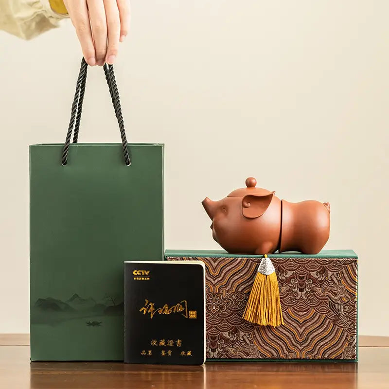 Joyful Piglet ceramic teapot in Yixing Zisha for the Joyful Piglet Tea Set collection