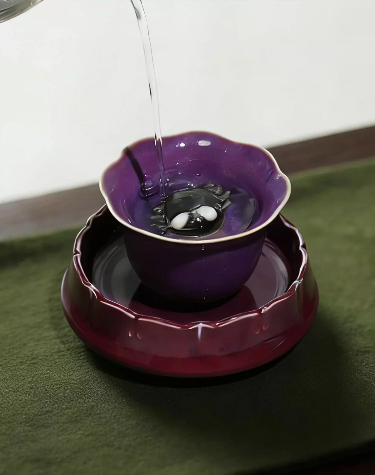 Jun Harmony Crab Cup — detail view