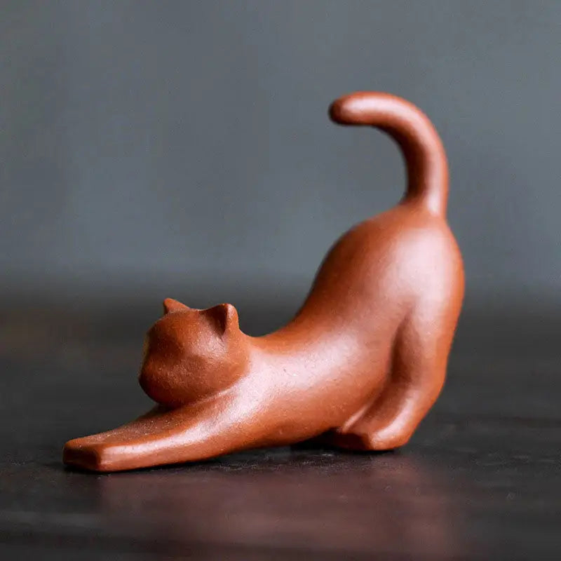 Stretching cat tea pet guide figurine made with Yixing Zisha clay for relaxation