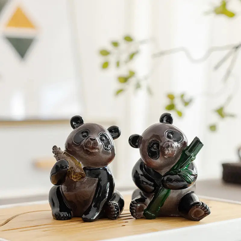 Color-changing panda tea figurines, eco-friendly resin feng shui tea pet on table