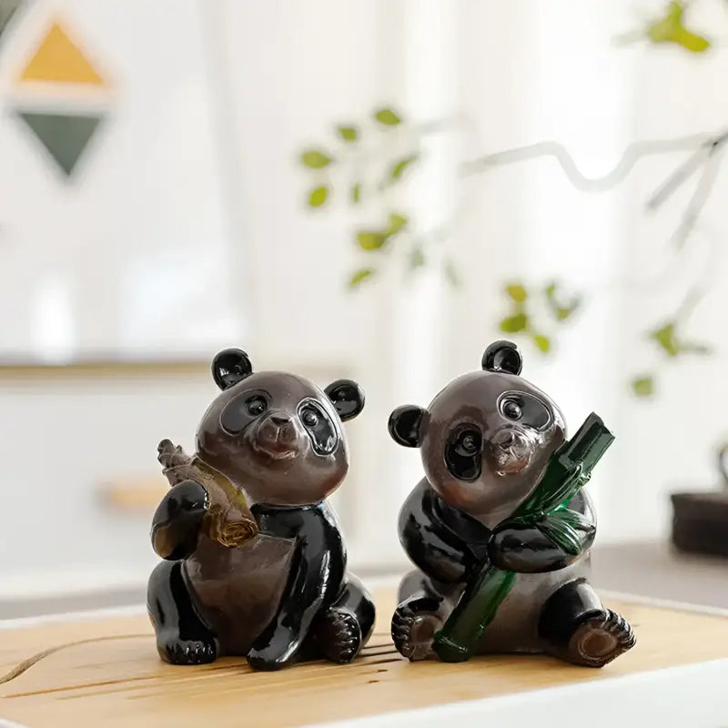 Color-changing panda tea figurines, eco-friendly resin feng shui tea pet on table
