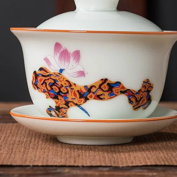 Qingbai Painted Gaiwan – Lacquer Lotus