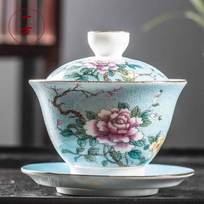 Sgraffito Famille Rose Gaiwan – Classic Peony / Pure Blue