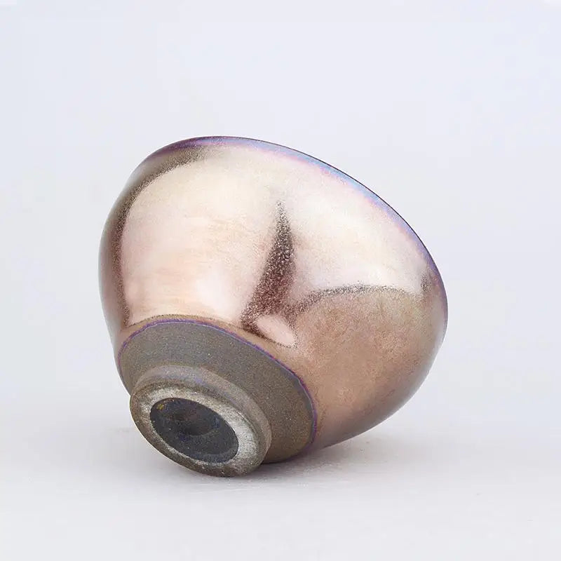 Iridescent ceramic bowl from the Smooth collection, ideal for Jianyang Tenmoku teacup gongfu tea sessions