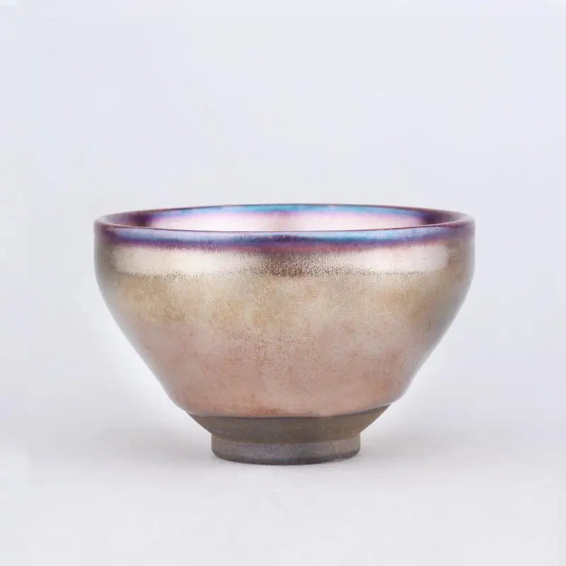 Iridescent ceramic bowl from the Smooth collection, perfect for Gongfu tea and Jianyang Tenmoku teacup displays