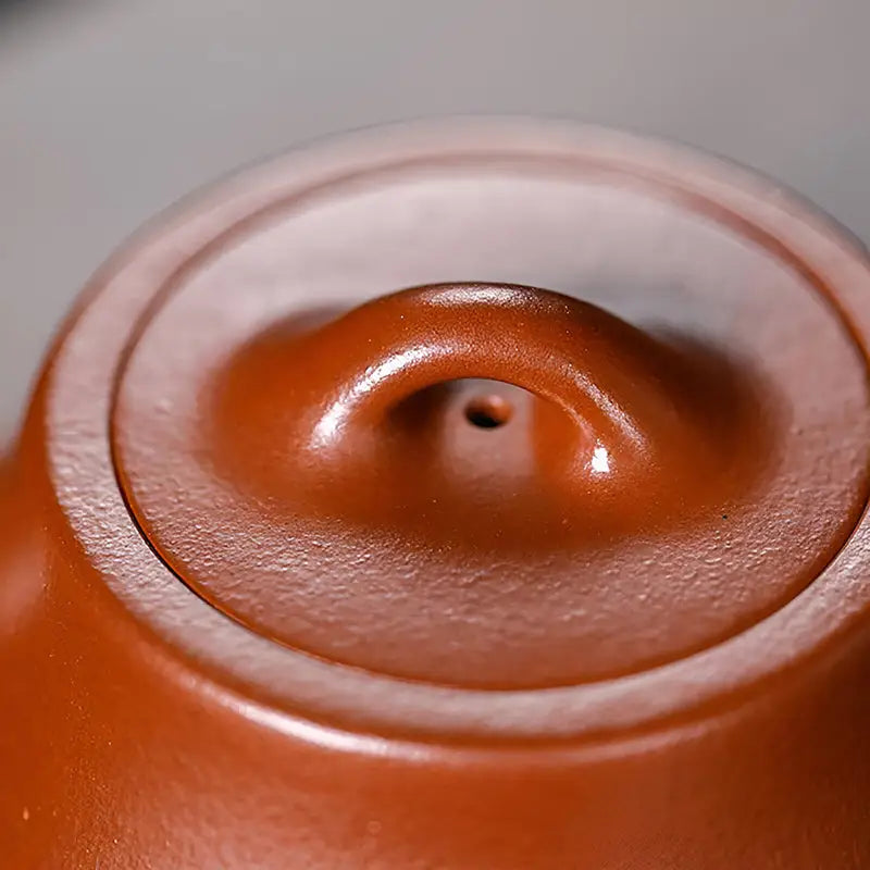Earthenware teapot lid with loop handle in Zhuni clay for Still Ember Yixing Zisha 180ml