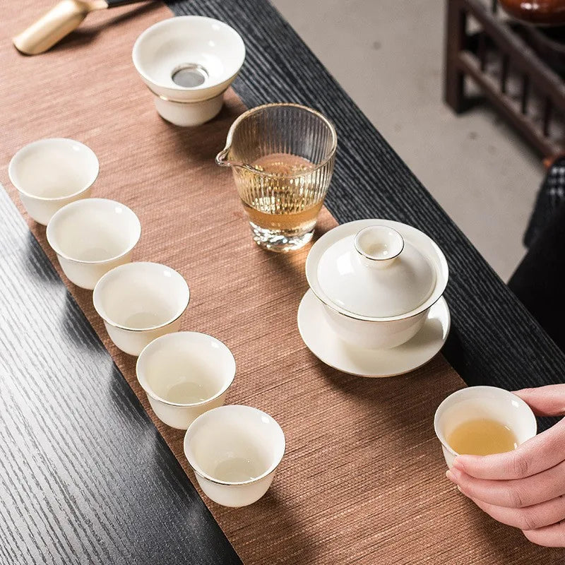 Plain sweet-white porcelain gaiwan with lid and saucer – photo 3