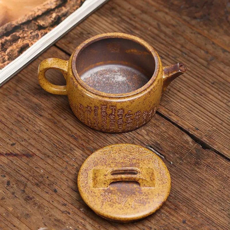 Ceramic Temple Ridge Yixing Duanni teapot with lid for brewing tea