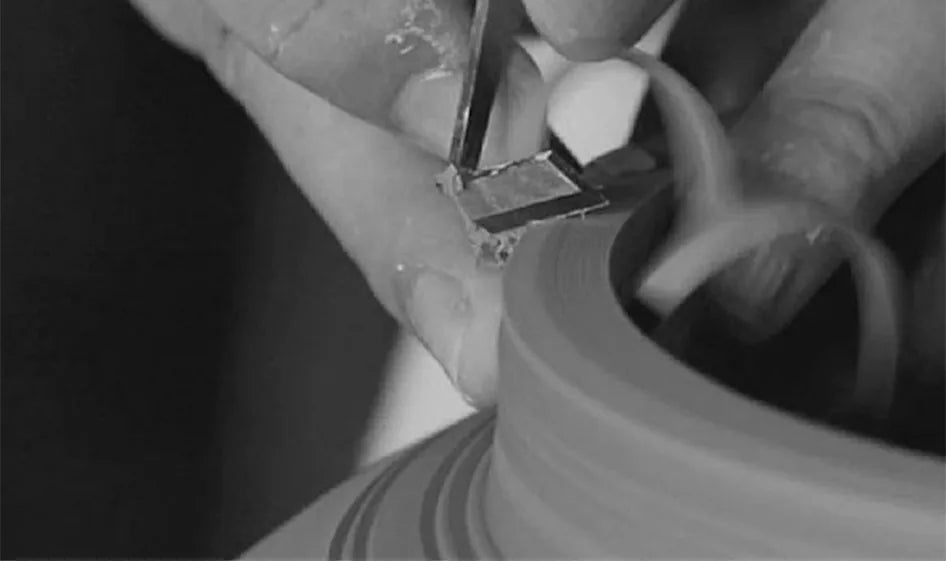 Tianyu Relief Teapot — further detail